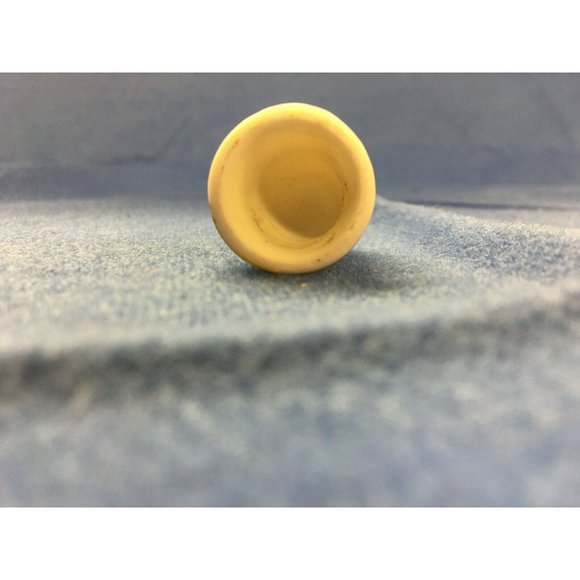 Thimbles Porelain Painted with Colonial Couple - Picture 3 of 3